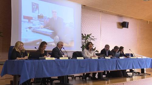 Mariagrazia Santoro (Assessore regionale Infrastrutture e Territorio) interviene durante l'incontro per l'approvazione del piano paesaggistico regionale - 14/11/2017